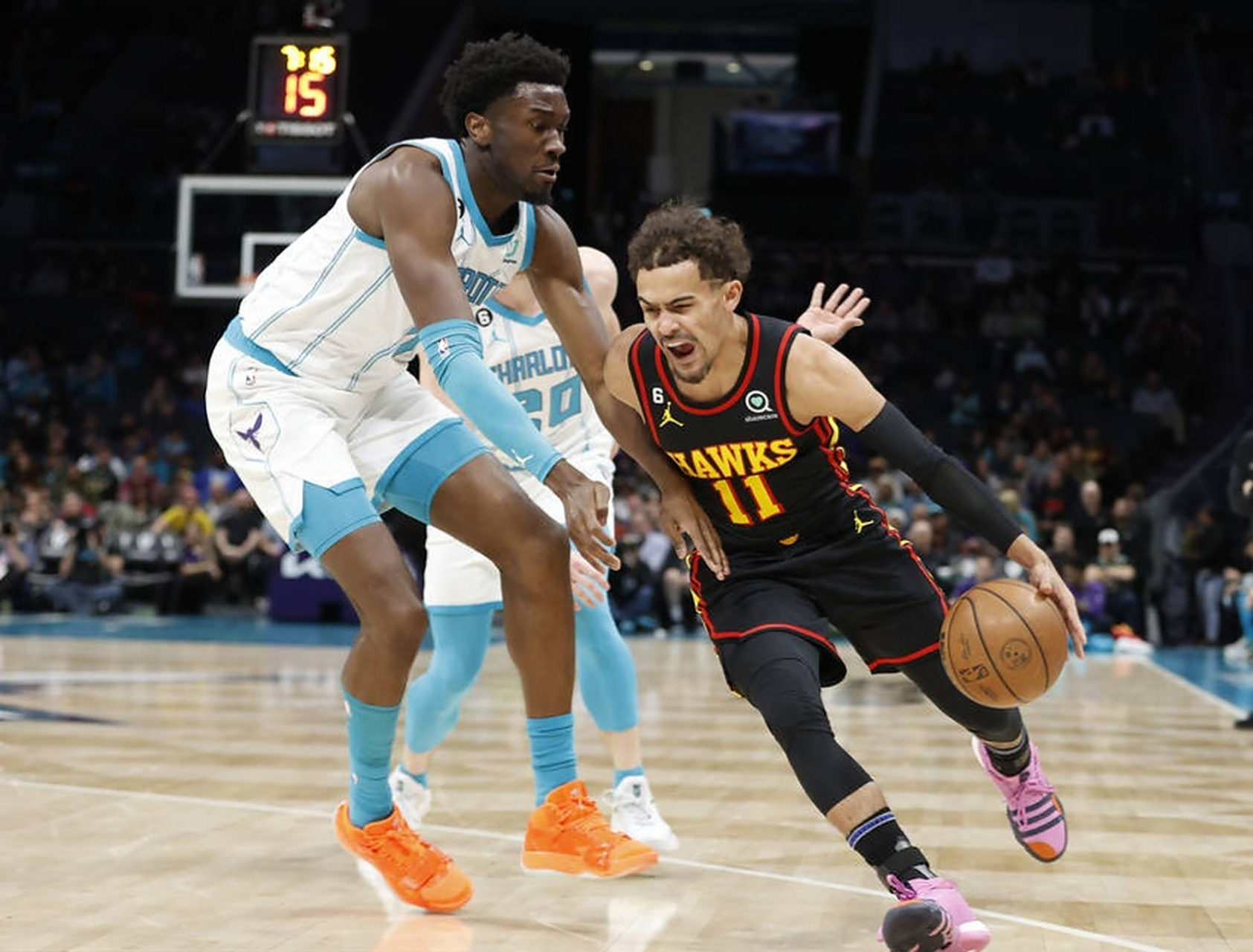 熊猫直播平台-火箭力克老鹰，五连胜势如破竹！