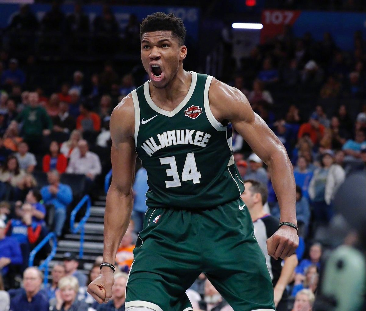 熊猫直播APP-雄鹿大胜篮网，字母哥独揽30+带队走上正轨