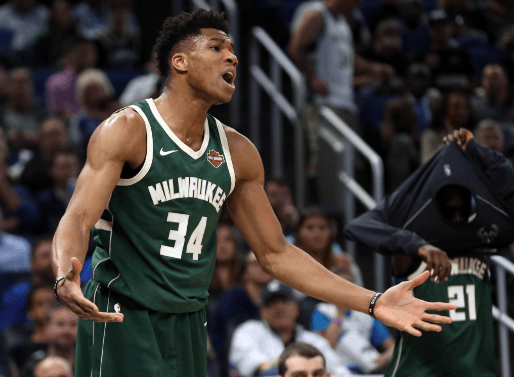 熊猫体育互动-雄鹿奏凯，字母哥狂砍50分