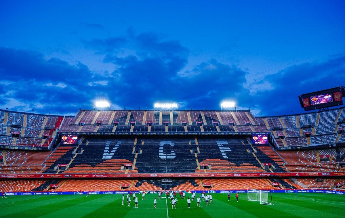 熊猫直播平台-瓦伦西亚后防线稳固，取得一场胜利的简单介绍