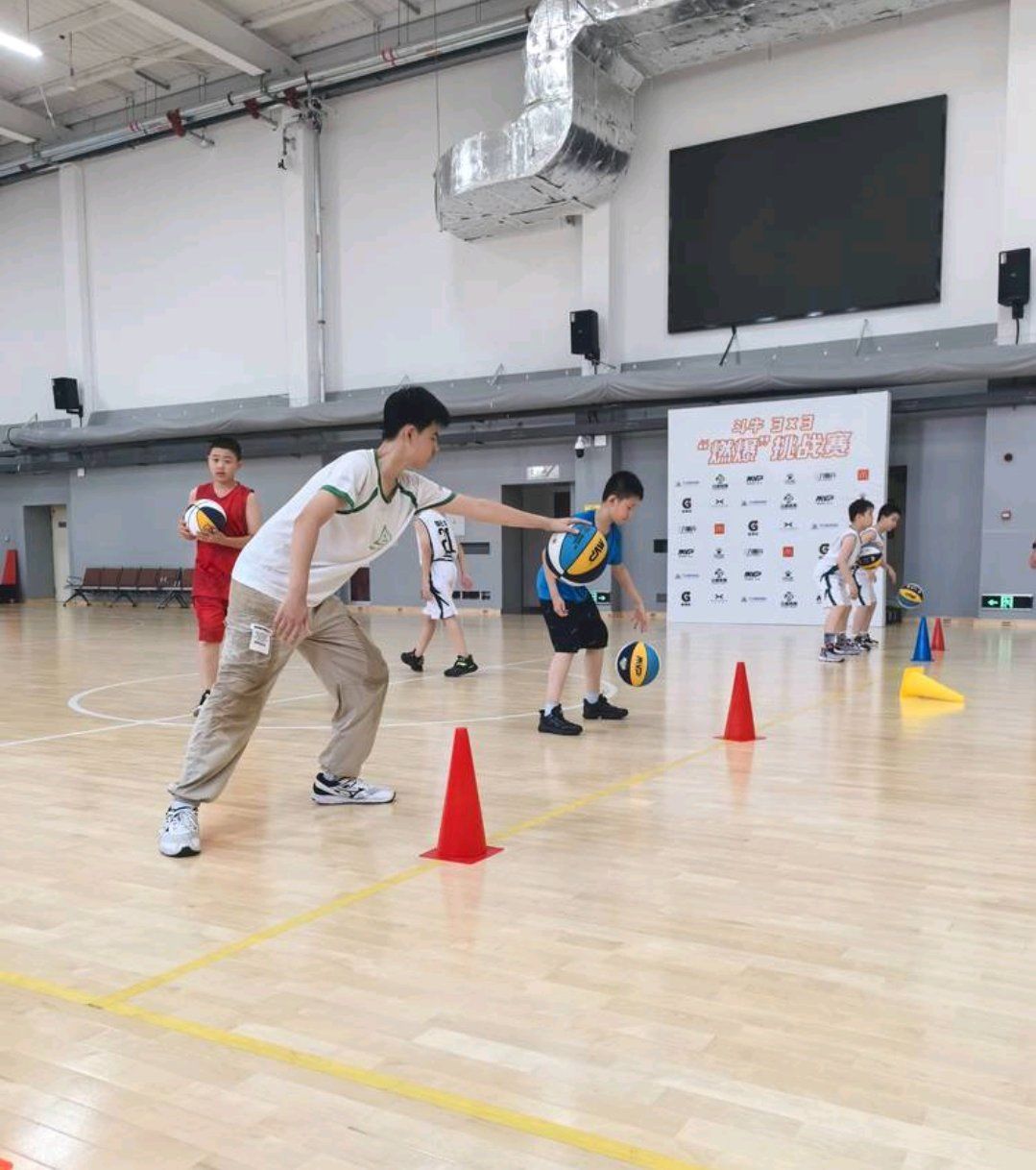 熊猫体育官方-青少年篮球培训营开设新班次