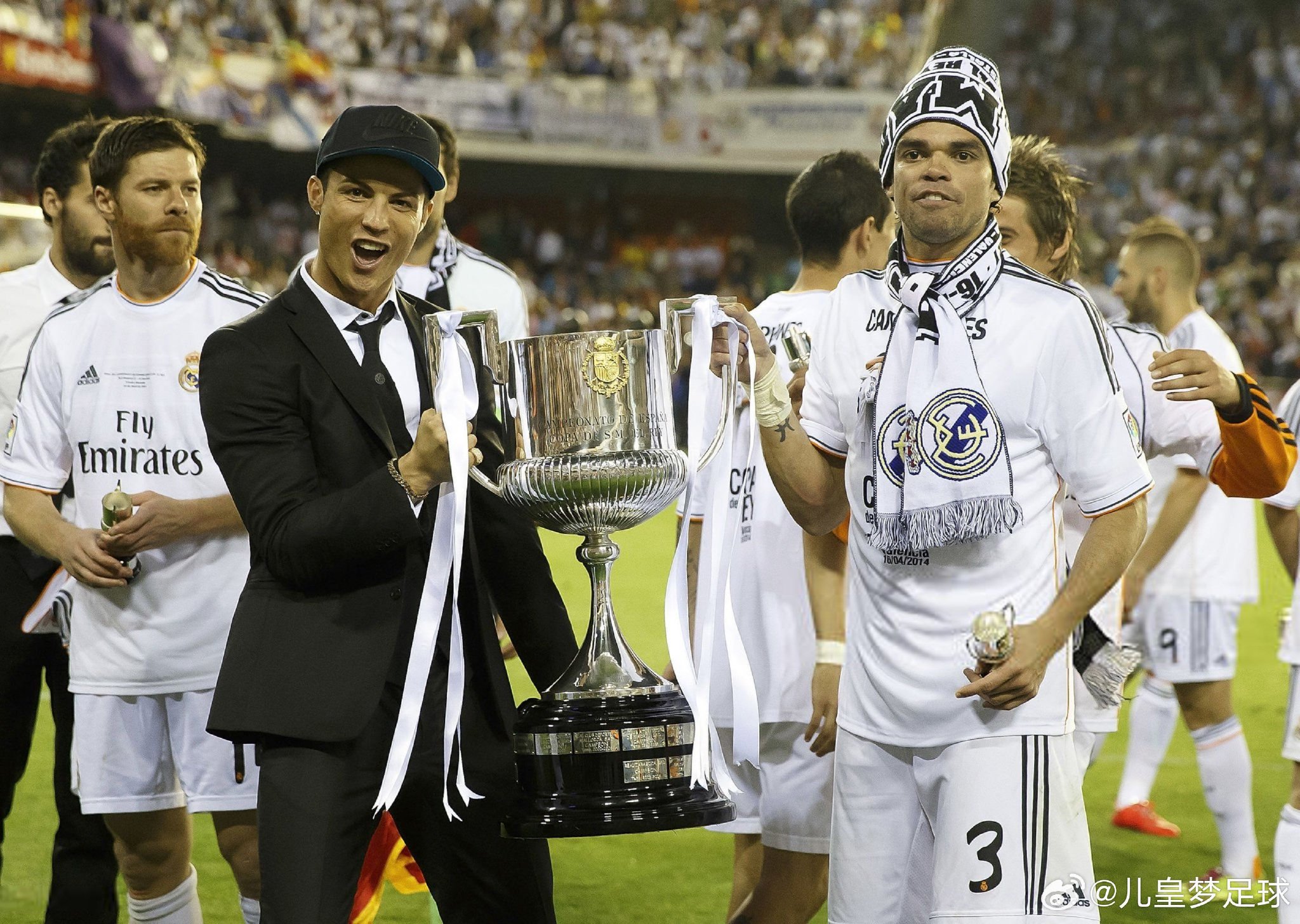 熊猫TV-皇马战胜对手，夺得大赛冠军头衔