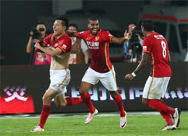熊猫体育官方网站-流畅战术展现，广州恒大稳坐领先位置