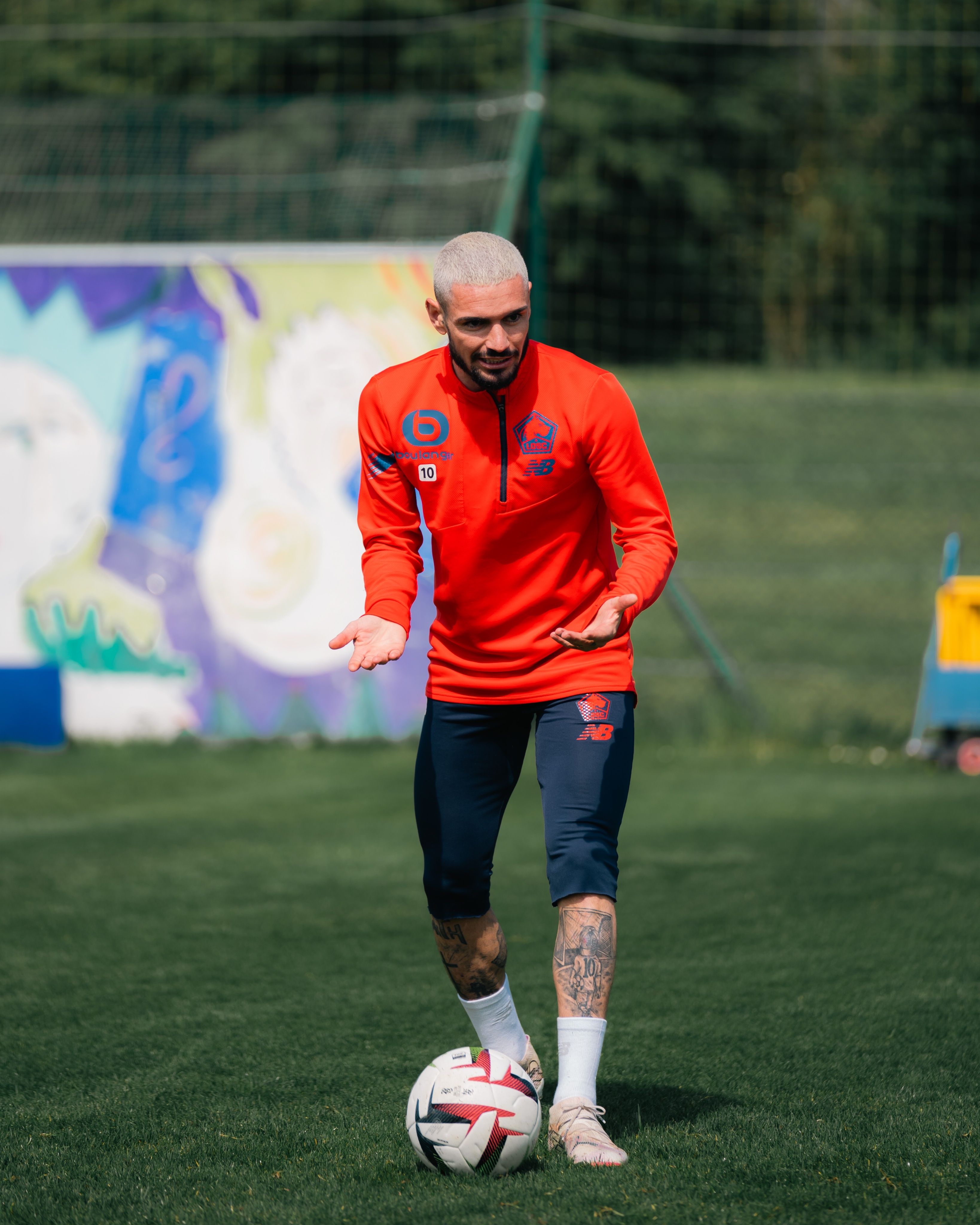 熊猫体育中国App-尼姆队员备战，向法甲联赛冠军前进