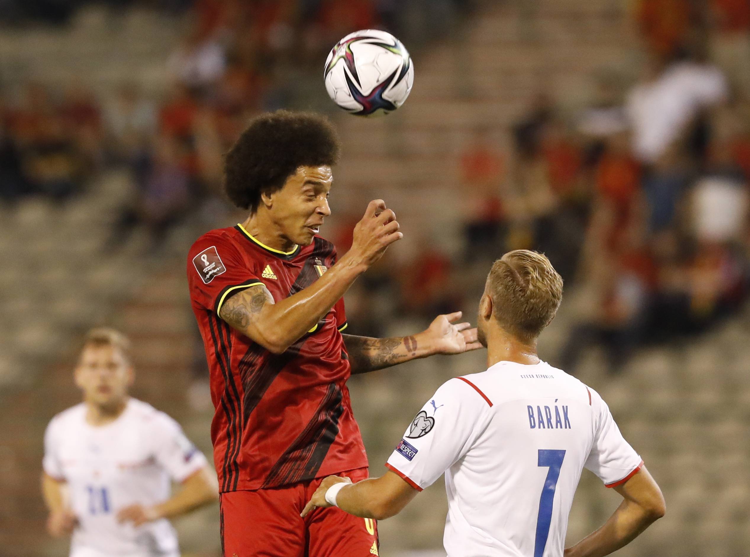 捷克队踢出精彩进攻,夺得胜利 捷克队踢出精彩进攻,夺得胜利