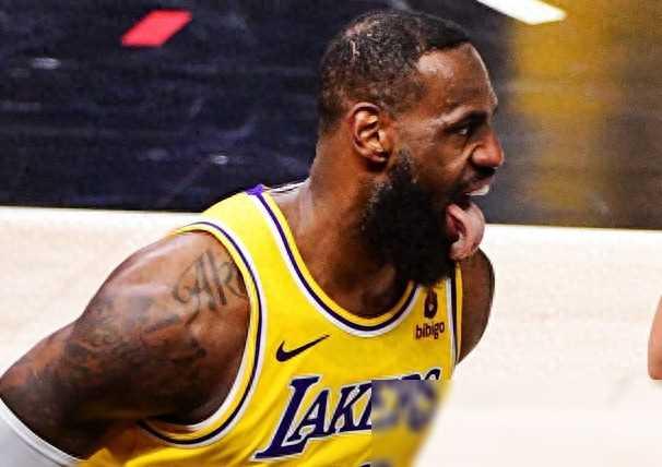 熊猫直播tv-马刺力克猛龙，麦科勒姆刷新纪录